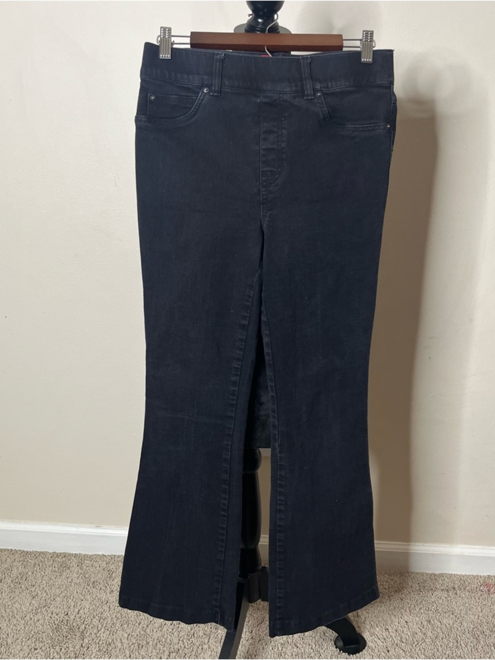 SPANX Women’s Black Stretch Pull~On High Rise Flare Jeans Sz‎ M